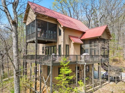 Previously sold for $570,000