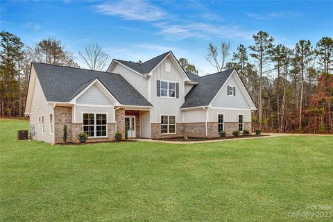 1800 Greyfox Estates Road sold home in Greyfox Estates, Lancaster, SC