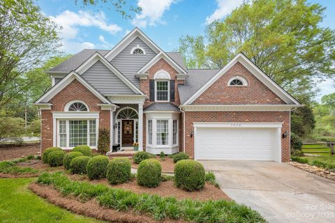 7028 Ravencrest Drive