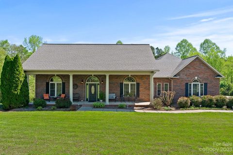 3798 Heatherbrook Trail sold home in Heatherbrook, Vale, NC