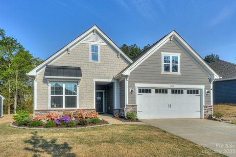 3016 Rosseau Lane