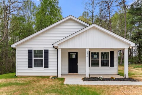 318 Springhill Lane
