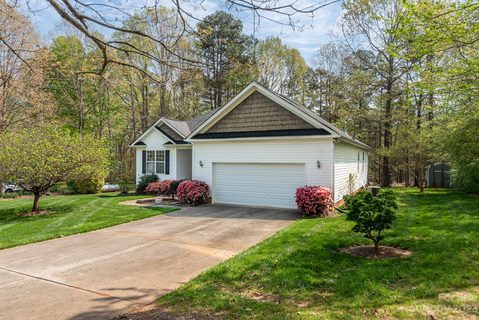 1634 Warwick Court sold home in Countryside, Lincolnton, NC