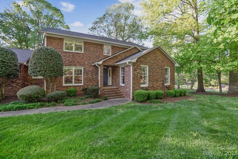 311 Fallingbrook Drive
