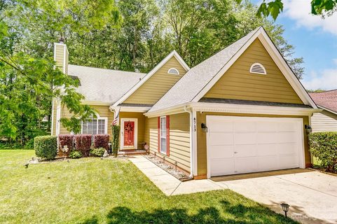 8713 Kirkley Glen Lane sold home in Cambridge Commons, Charlotte, NC