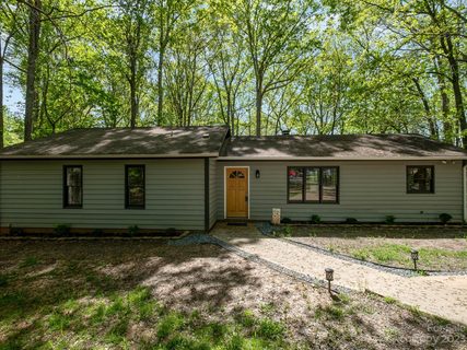 6419 Saddlewood Drive sold home in Saddlewood, Waxhaw, NC