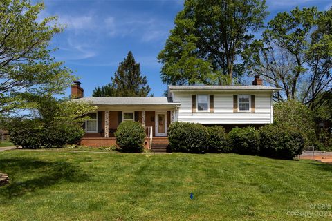 1323 Bywood Lane