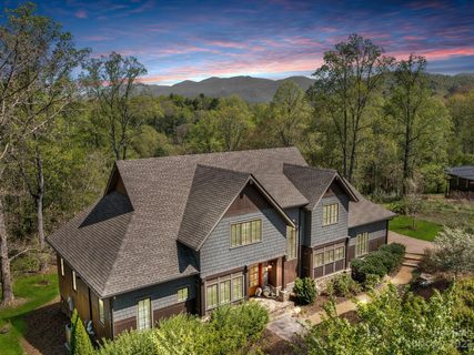 65 Wandering Oaks Way