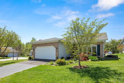 10 Country Meadows Lane sold condo in Country Meadows, Hendersonville, NC