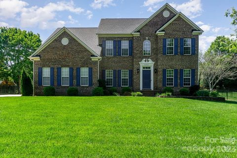2331 Heath Lake Drive sold home in Heathfield, Mint Hill, NC