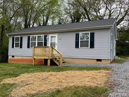 1322 Lerain Court sold home in Rolling Hills, Statesville, NC