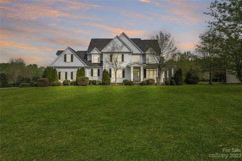 6055 Willow Farm Drive