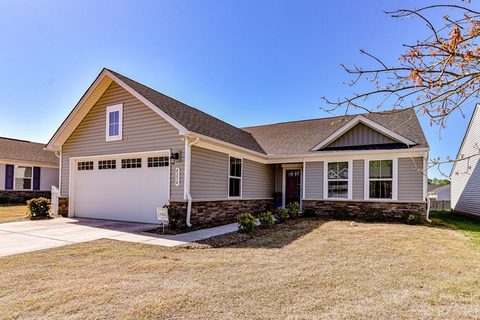 4234 Mackinnon Drive
