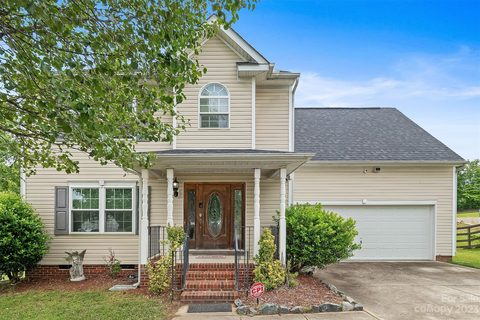 3719 Dashiel Drive sold home in Hunting Creek, Charlotte, NC