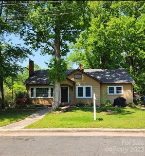 1426 White Oak Avenue