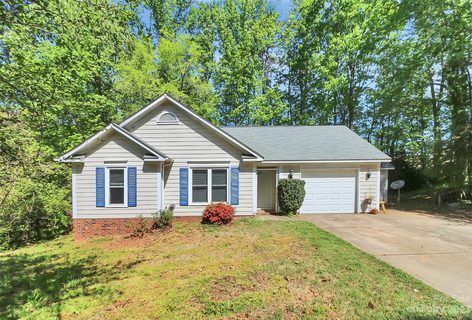 7026 Streamside Drive sold home in Creekside, Charlotte, NC
