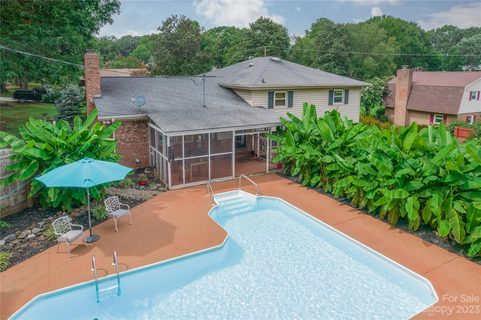 2165 Dartwood Drive sold home in Quail Hollow Park, Concord, NC
