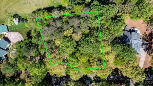 2972 Dogwood Street sold home in Fairway Acres, Newton, NC