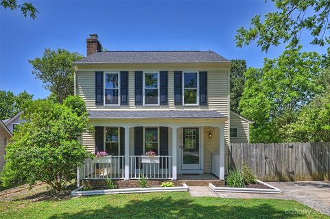 3229 Old House Circle sold home in Pheasant Knoll, Matthews, NC