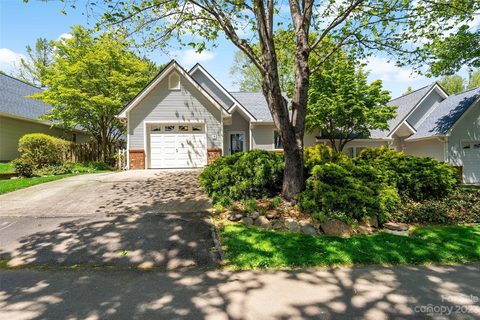9 Silver Place sold townhome in Mountainbrook Village, Black Mountain, NC