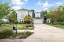 8819 Castle Cliff Drive sold home in Matthews, SC
