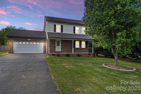 201 Pine Meadows Circle sold home in Pine Meadows, Hickory, NC