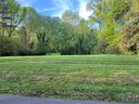 5301 Carmel Park Drive sold home in Charlotte, SC