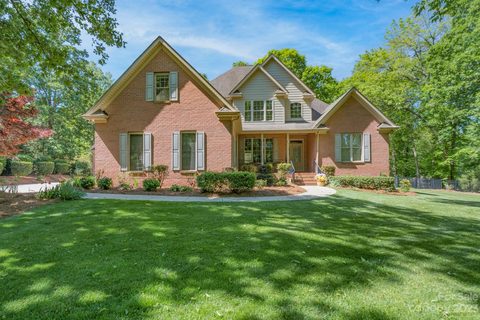 377 Catawba Crest Lane sold home in Catawba Crest, Clover, SC