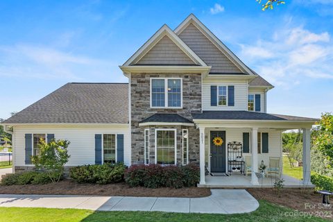 2021 Colchester Court sold home in Lakepoint, Belmont, NC