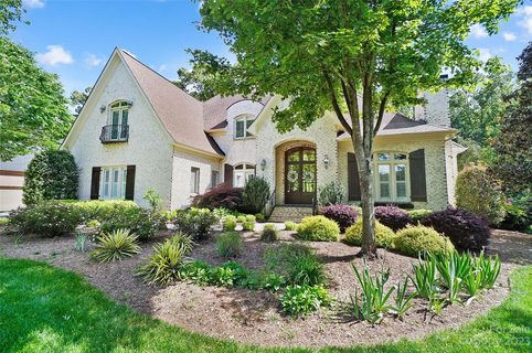 1400 War Admiral Lane