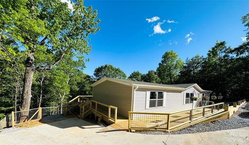 274 Lake Mountain View Drive sold home in Ridge Walk, Marion, NC