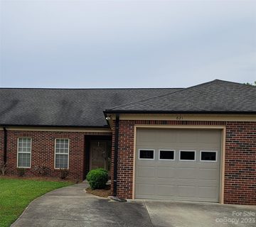 621 Camrose Circle