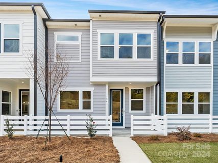 124 Atterberry Alley sold townhome in SouthEnd at Tryon, Charlotte, NC