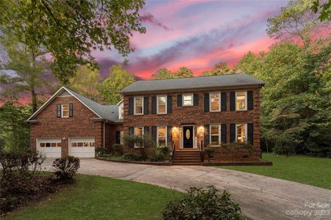 2513 Cross Country Road
