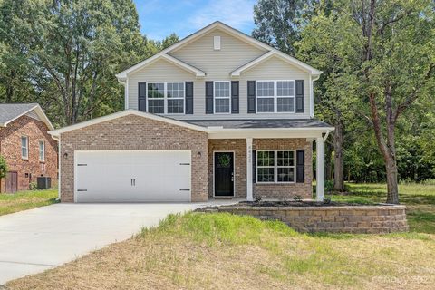 4422 Creemore Drive sold home in Rolling Acres, Charlotte, NC