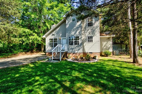 7463 Katherine Drive SEC 1 LOT D sold home in Lake Haven, Denver, NC