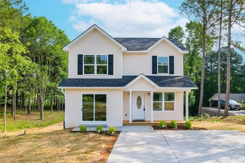 315 Island Cove Road sold home in Tranquil Bay, Norwood, NC