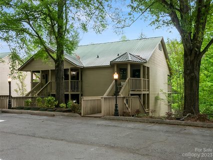 160 Whitney Boulevard 8 sold condo in Apple Valley Villas, Lake Lure, NC