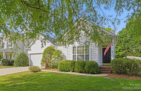 7028 Weirton Place sold home in Olde Colony, Charlotte, NC