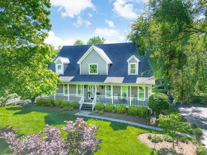 1615 Mary Ellen Drive sold home in Clifflure Estates, Fort Mill, SC