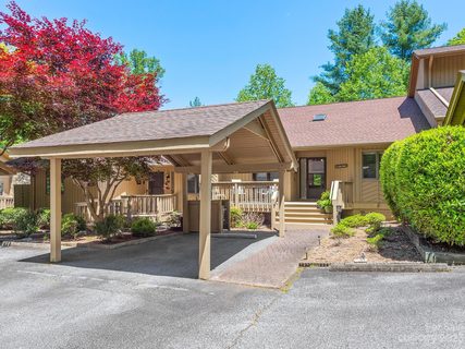 407 White Oak Drive