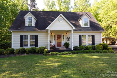 919 Edgewater Drive