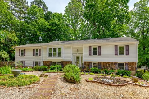 102 Walnut Cove Lane