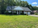 7994 King Arthurs Court sold home in Denver, SC