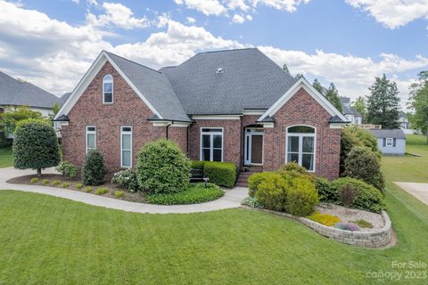 4822 Huddersfield Drive sold home in Clare Haven, Harrisburg, NC
