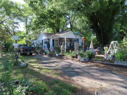 1012 Finley Road 18 & 19