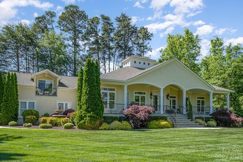 3213 Lake Shore Road