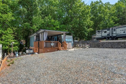 121 Badin View 806