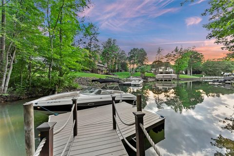 8101 Deep Water Lane sold home in Baywatch, Denver, NC