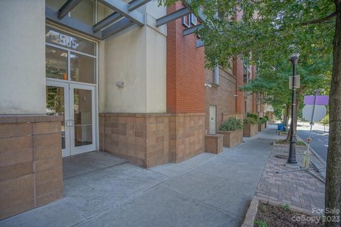 505 E 6th Street Unit 716 sold home in Courtside, Charlotte, NC